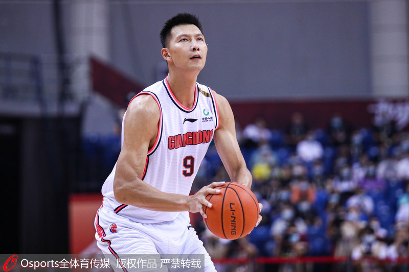 朱芳雨：球队核心易建联确认将缺席CBA新赛季初期