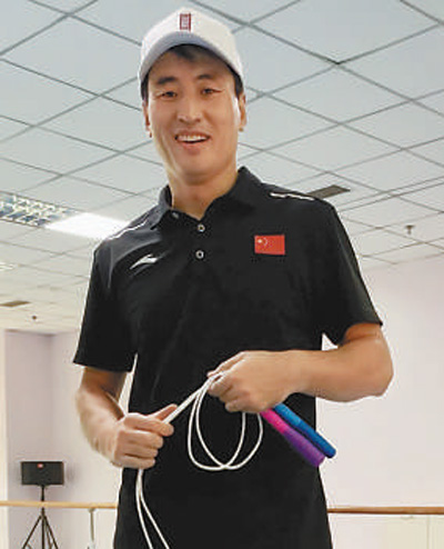 吕艳飞跳上世界领奖台