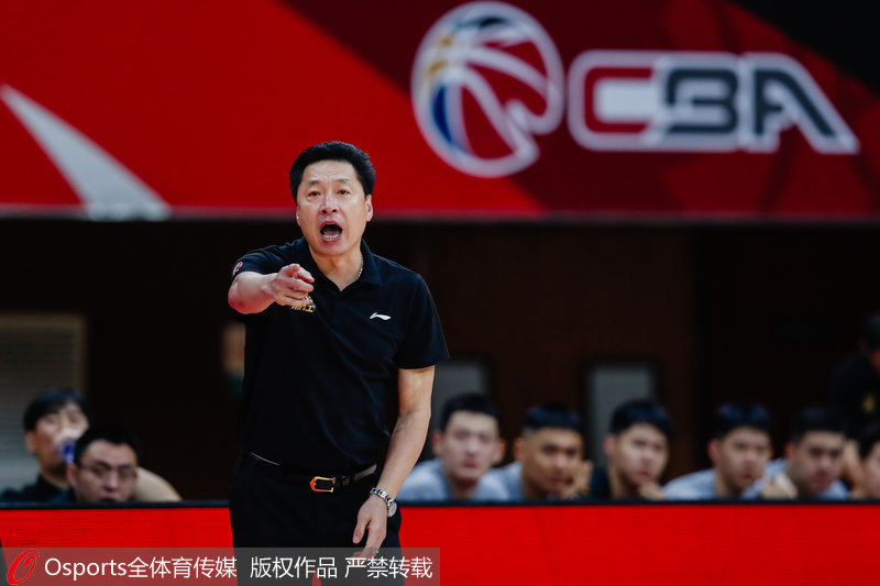 广厦队主教练李春江