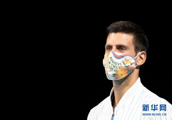 ATP年终总决赛:焦科维奇获颁年终第一奖杯