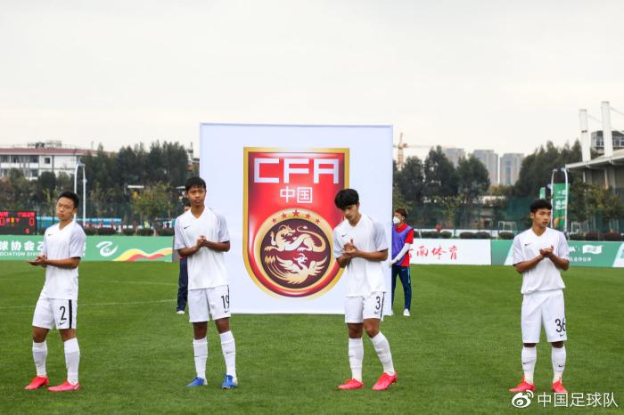 U19国青在中乙比赛中。图片来源:中国足球队官微 U19国青在中乙比赛中。图片来源:中国足球队官微