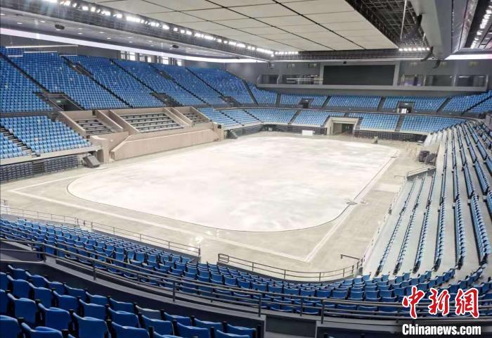 首都体育馆于11月11日完成场地制冰。北京市重大办供图 首都体育馆于11月11日完成场地制冰。北京市重大办供图