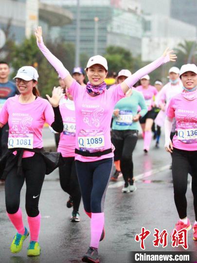 赛事设女子个人半程组、10km组、4.5公里情侣组三个组别。 静安区新闻办供图 赛事设女子个人半程组、10km组、4.5公里情侣组三个组别。 静安区新闻办供图