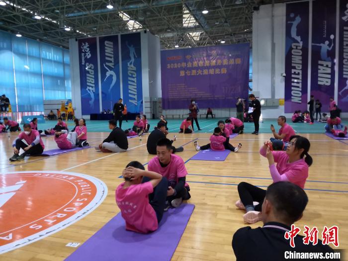 图为比赛现场。 智曼卿 摄 图为比赛现场。 智曼卿 摄