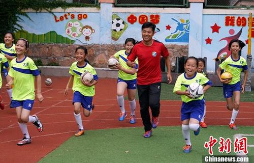 资料图：中国足球的未来。/p中新社记者 毛建军 摄