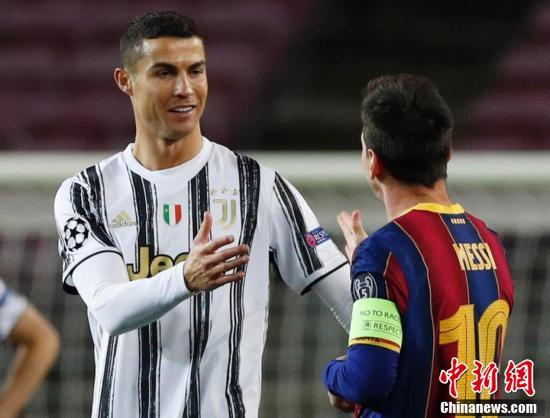 北京时间12月9日凌晨，在欧冠的最后一轮比赛中，G组迎来梅罗对决。而本场比赛是C罗离开西甲后绝代双骄的第一次碰面。最终尤文在客场3：0战胜巴萨。