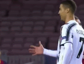 赛前二人相拥瞬间。