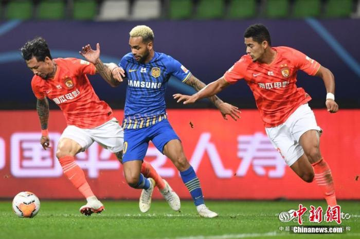 资料图:中超比赛现场。图片来源:ICphoto 资料图:中超比赛现场。图片来源:ICphoto