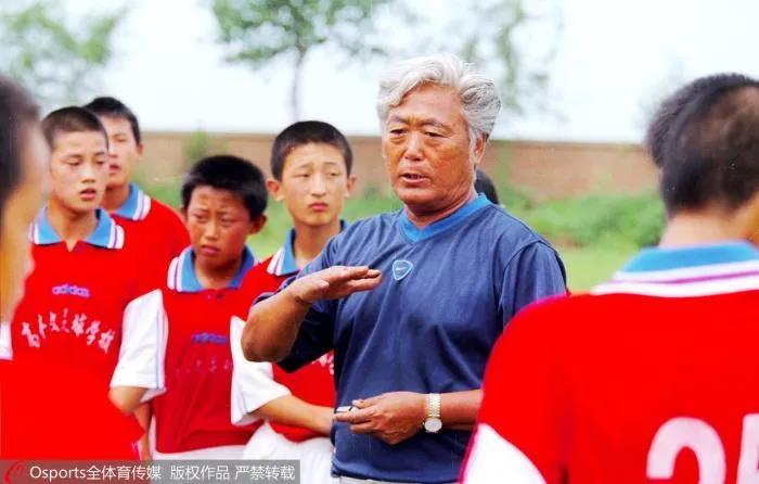 资料图:高丰文(右二)。图片来源:Osports全体育图片社 资料图:高丰文(右二)。图片来源:Osports全体育图片社