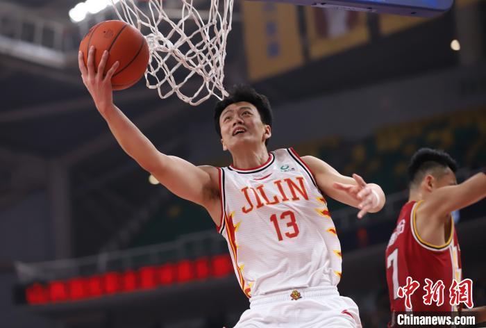 资料图:姜宇星在比赛中 武俊杰 摄 资料图:姜宇星在比赛中 武俊杰 摄