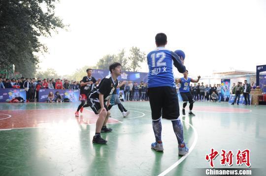 资料图:三对三拥有广泛的群众基础 资料图:三对三拥有广泛的群众基础