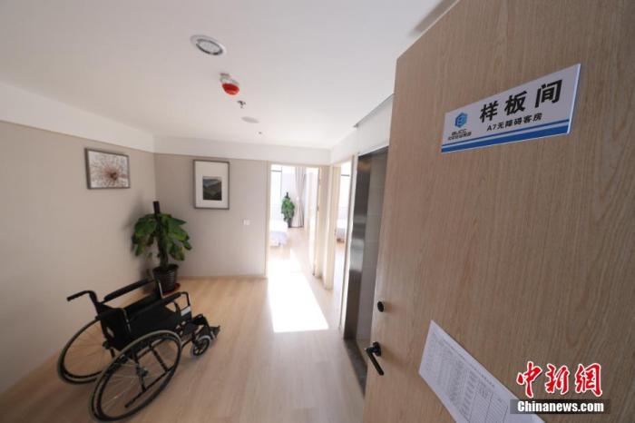 资料图:延庆冬奥村普通客房样板间。
中新社记者 蒋启明 摄 资料图:延庆冬奥村普通客房样板间。
/p中新社记者 蒋启明 摄
