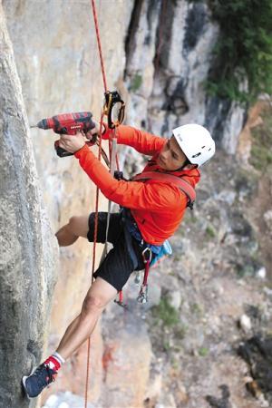 马山攀岩小镇 通过攀岩为孩子多铺一条路