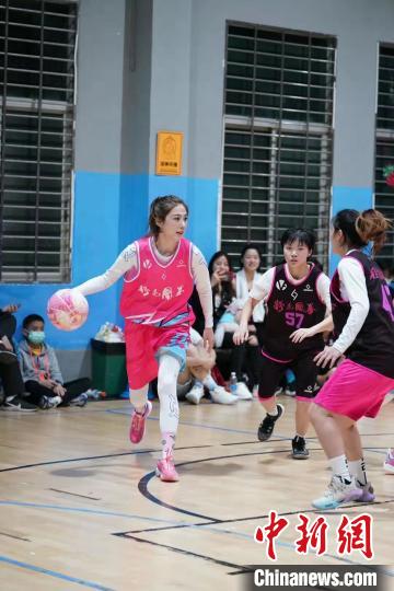 “粉色风暴女神”选拔赛在广州成功举办。宋晓波篮球俱乐部 供图 “粉色风暴女神”选拔赛在广州成功举办。宋晓波篮球俱乐部 供图
