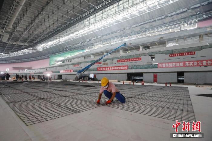 国家速滑馆施工现场。中新社记者 韩海丹 摄 国家速滑馆施工现场。/p中新社记者 韩海丹 摄
