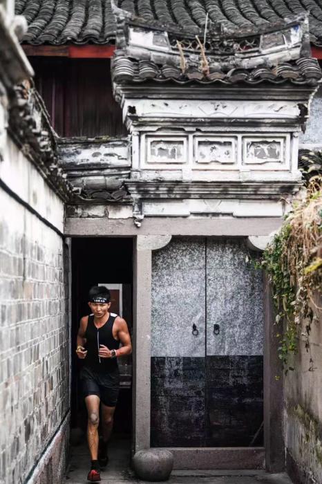 资料图:选手在比赛中。组委会供图 资料图:选手在比赛中。组委会供图