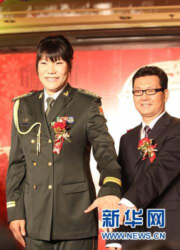 资料图:郑海霞(左)婚礼现场。孟永民 摄 资料图:郑海霞(左)婚礼现场。孟永民 摄