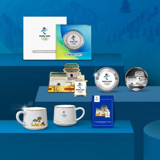 一系列北京冬奥会新款特许商品4月上新。 北京冬奥组委供图 一系列北京冬奥会新款特许商品4月上新。 北京冬奥组委供图
