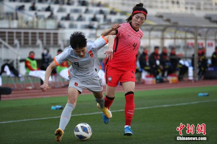 中国女足2:1客胜韩国女足。图片来源：视觉中国