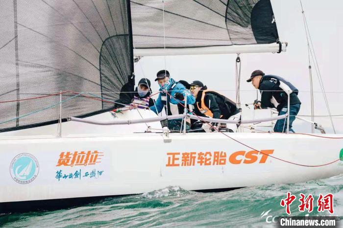参赛选手在比赛中。 单宝琛 摄 参赛选手在比赛中。 单宝琛 摄