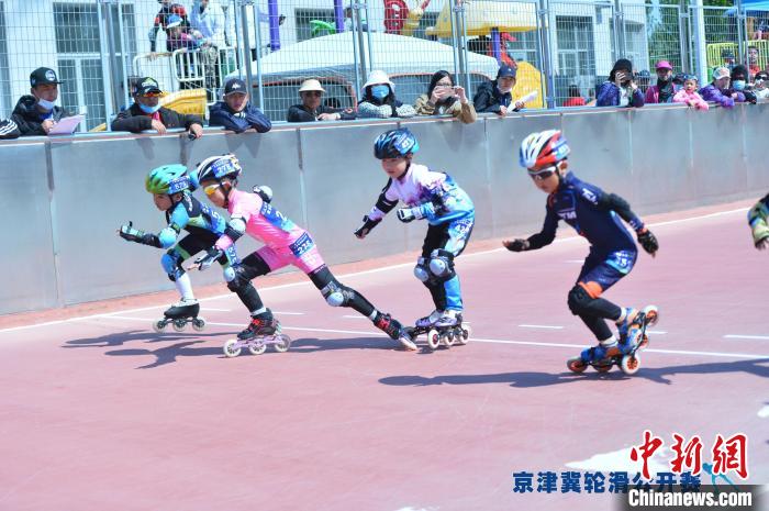 小选手比赛中。承德市体育局供图 承德市体育局供图 摄 小选手比赛中。承德市体育局供图 承德市体育局供图 摄