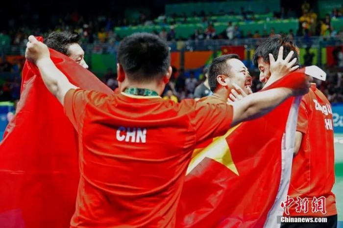 资料图：2016里约奥运男子乒乓球团体赛决赛举行，中国队最终以总比分3：1的成绩战胜日本队获得冠军。/p中新网记者 盛佳鹏 摄