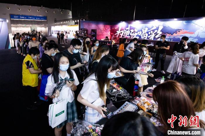 图为2021王者荣耀甲级职业联赛春季赛总决赛现场。 陈伟锋 摄 图为2021王者荣耀甲级职业联赛春季赛总决赛现场。 陈伟锋 摄