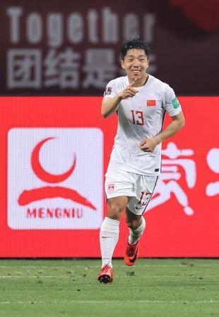 新华全媒+|世预赛40强赛:国足7比0大胜关岛
