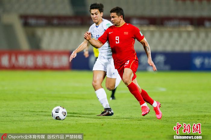 艾克森在比赛中 图片来源:Osports全体育图片社 艾克森在比赛中 图片来源:Osports全体育图片社