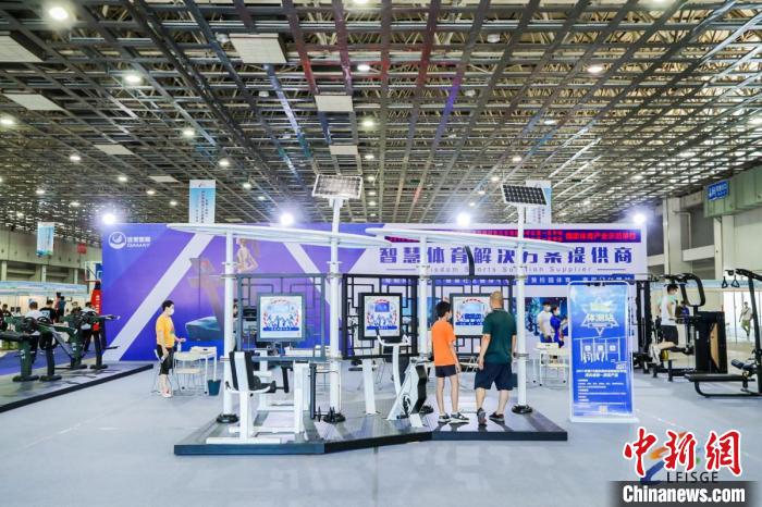 图为当日活动现场。 杨立新 摄 图为当日活动现场。 杨立新 摄