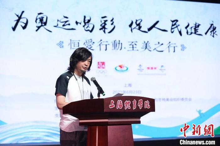 中国国家画院美术馆馆长、“为奥运喝彩”艺术写生团团长何加林代表组委会致辞 中国国家画院美术馆馆长、“为奥运喝彩”艺术写生团团长何加林代表组委会致辞