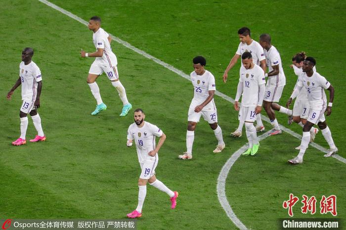 法国队庆祝进球 图片来源:Osports全体育图片社 法国队庆祝进球 图片来源:Osports全体育图片社
