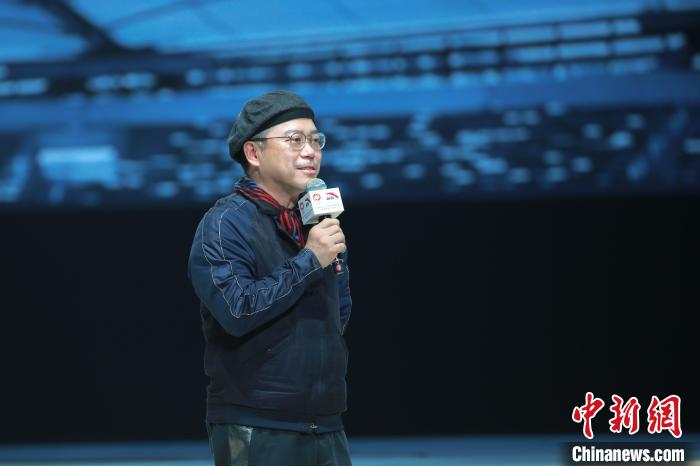 叶锦添讲述服饰设计过程 安踏提供 叶锦添讲述服饰设计过程 安踏提供