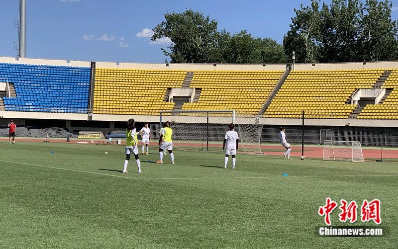 北京女足备战中。卞立群 摄 北京女足备战中。卞立群 摄