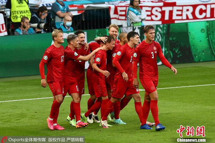 丹麦队庆祝进球 图片来源:Osports全体育图片社 丹麦队庆祝进球 图片来源:Osports全体育图片社