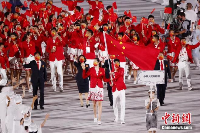 中国代表团入场。韩海丹 摄 中国代表团入场。韩海丹 摄