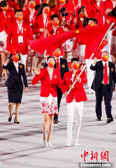 中国代表团入场。韩海丹 摄 中国代表团入场。韩海丹 摄