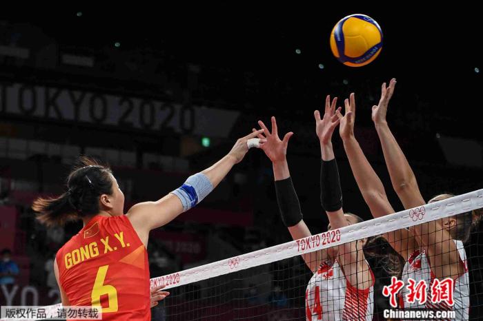 中国女排不敌土耳其无缘开门红,姑娘们别低头!