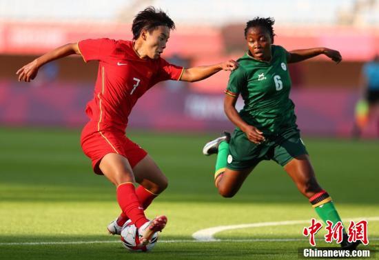 7月24日，东京奥运会女足小组赛第二轮展开，中国女足4战平4赞比亚女足。比赛中，王霜独中四元，仍未能助中国队未能带走胜利。