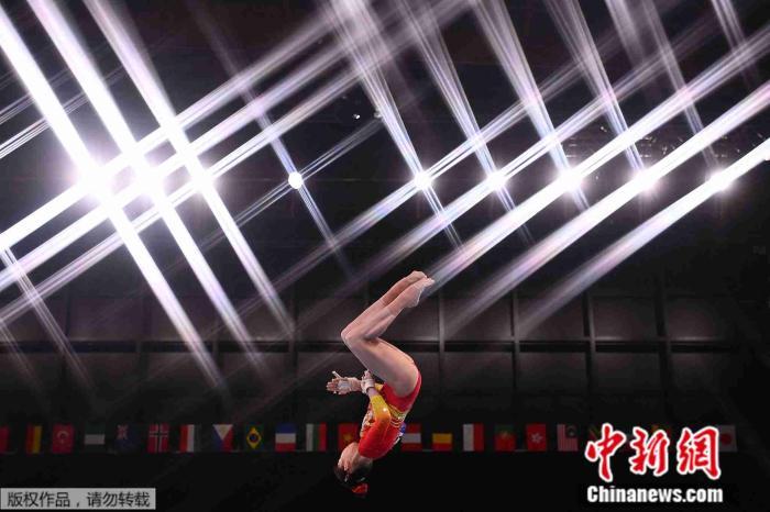 体操女团决赛中国队名列第七 紧张导致发挥欠佳