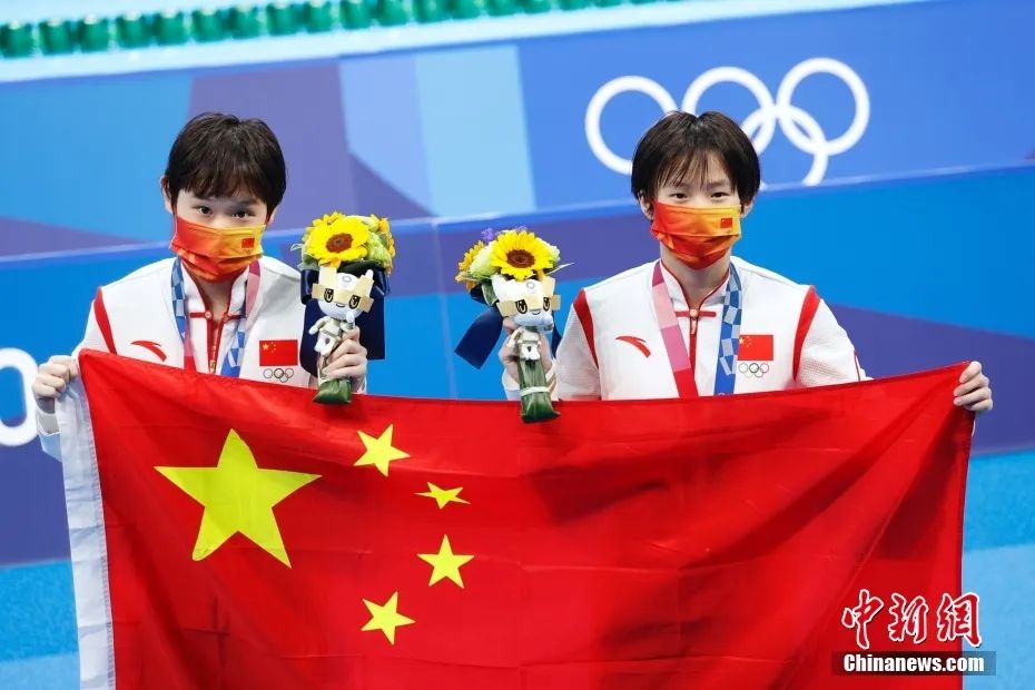 他们拿金牌,他们是未来,他们还是孩子啊……