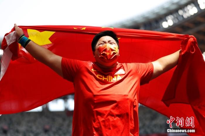 当地时间8月1日,东京奥运会女子铅球决赛,中国名将巩立姣投出20米58的个人最佳成绩成功夺冠。这是巩立姣职业生涯首枚奥运金牌,也是中国田径队在本届奥运会收获的第一枚金牌。中新社记者 富田 摄 当地时间8月1日,东京奥运会女子铅球决赛,中国名将巩立姣投出20米58的个人最佳成绩成功夺冠。这是巩立姣职业生涯首枚奥运金牌,也是中国田径队在本届奥运会收获的第一枚金牌。/p中新社记者 富田 摄