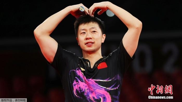 7月30日，中国乒乓球队员马龙在赢下男单决赛后比出爱心动作，被网友戏称为“六边形战士”。