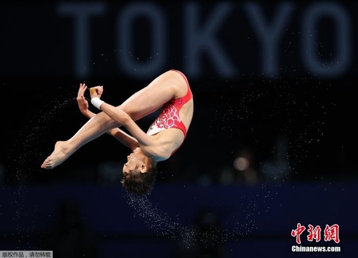 8月5日，东京奥运会女子10米跳台决赛，年仅14岁的全红婵在比赛中她三次跳出满分动作，凭借优异的发挥夺得金牌。全红婵也是本届奥运会中国代表团年龄最小的运动员。