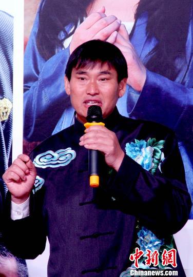 资料图:“大衣哥”朱之文。张道正 摄 资料图:“大衣哥”朱之文。张道正 摄