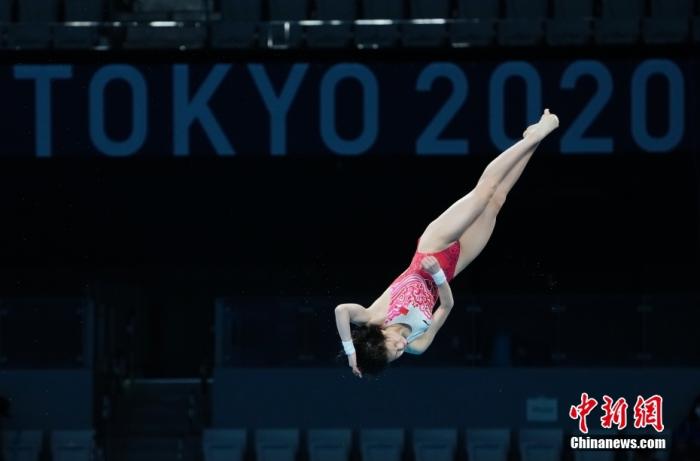 8月5日,在东京奥运会跳水项目女子10米跳台决赛中,中国选手全红婵466.20分夺得冠军,陈芋汐425.40分获得银牌。图为陈芋汐在比赛中。 中新社记者 杜洋 摄 8月5日,在东京奥运会跳水项目女子10米跳台决赛中,中国选手全红婵466.20分夺得冠军,陈芋汐425.40分获得银牌。图为陈芋汐在比赛中。 /p中新社记者 杜洋 摄
