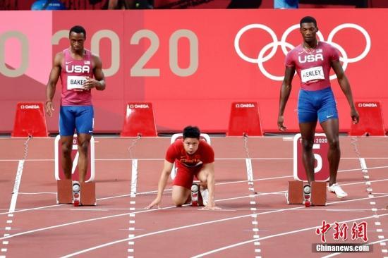 资料图：北京时间8月1日晚，在东京奥运会男子百米决赛中，中国选手苏炳添以9.98秒的成绩获得第六名，作为首位闯进奥运男子百米决赛的中国人，他再次创造了历史。/p中新社记者 富田 摄
