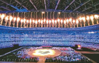 东京奥运会闭幕 中国体育代表团获得38金32银18铜