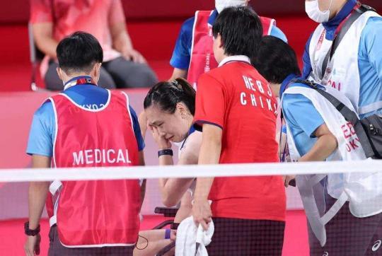 东京奥运会闭幕了,但这10个瞬间,依然让人热泪盈眶