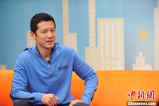 资料图:杨晨做客中新网。 资料图:杨晨做客/p中新网。